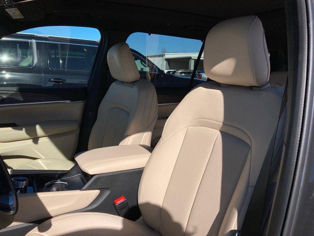 new 2025 Jeep Grand Cherokee L car