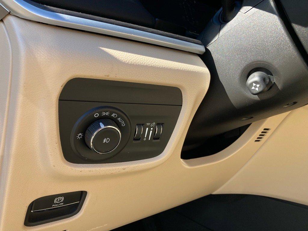 new 2025 Jeep Grand Cherokee L car
