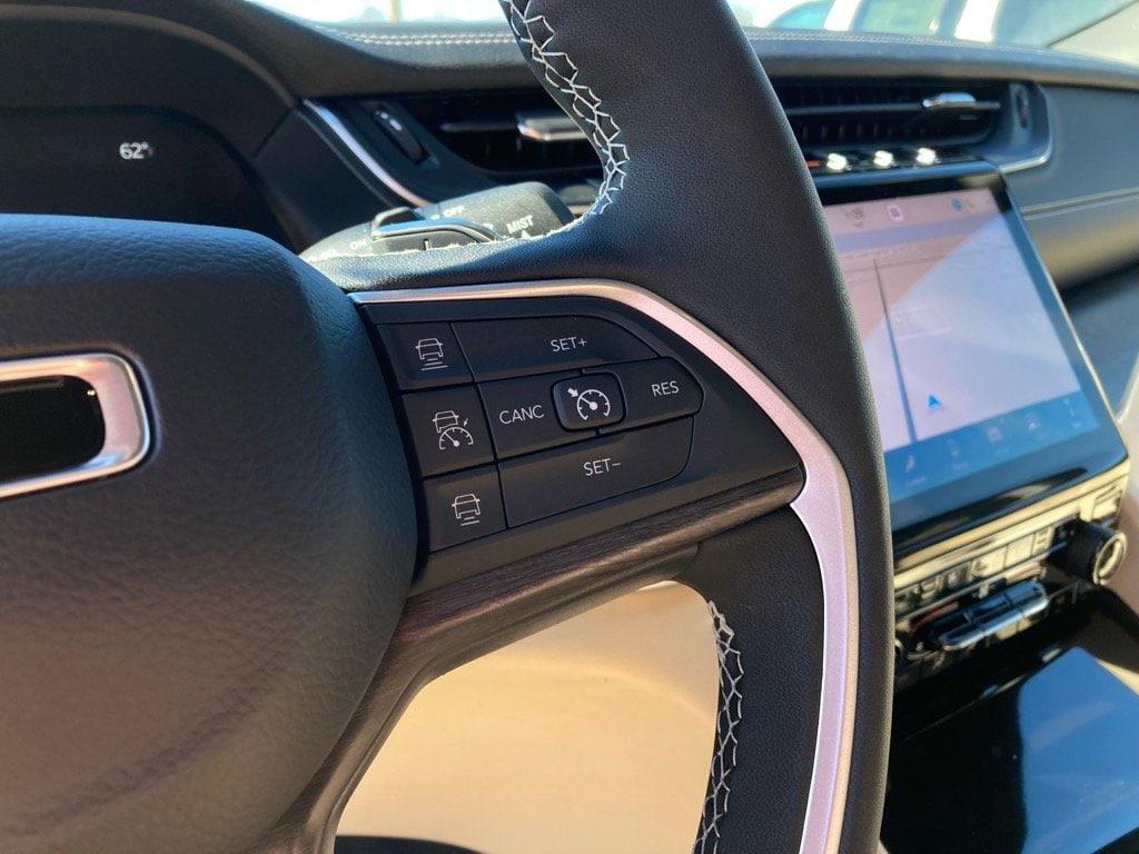 new 2025 Jeep Grand Cherokee L car