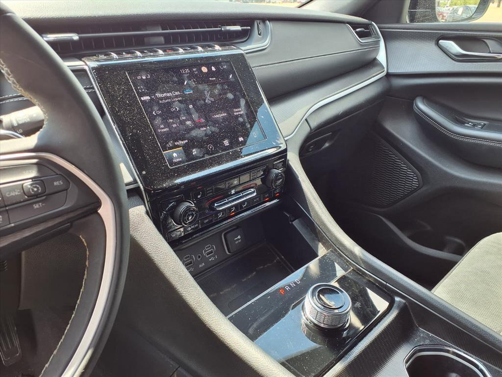 used 2024 Jeep Grand Cherokee L car