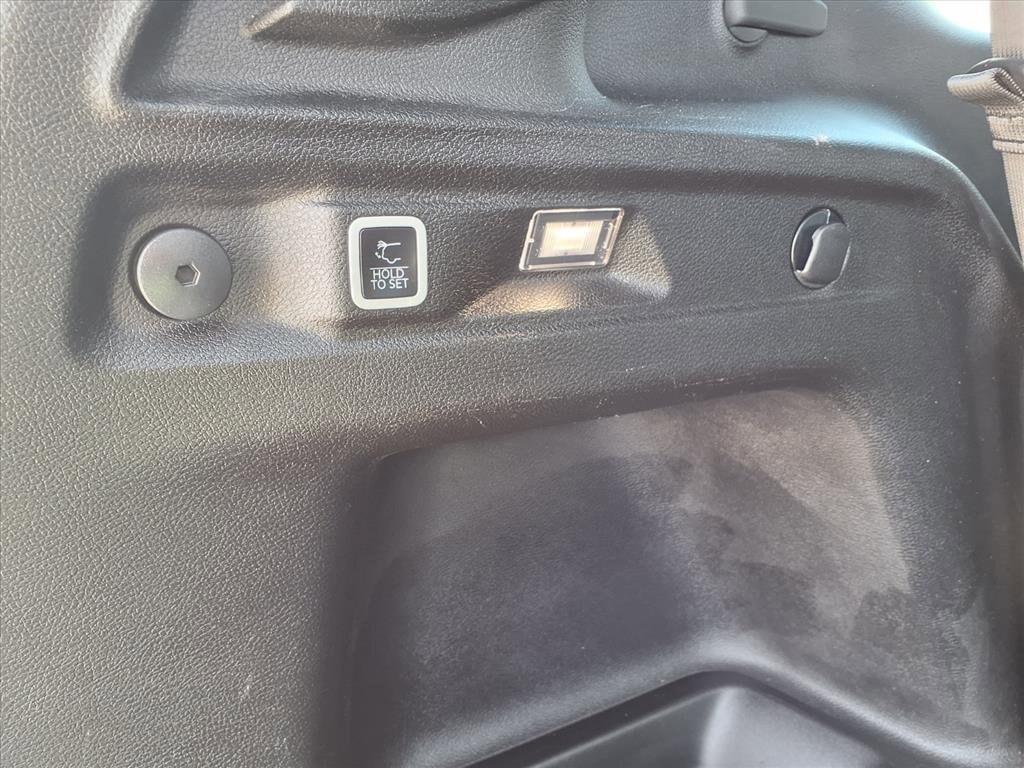 used 2024 Jeep Grand Cherokee L car