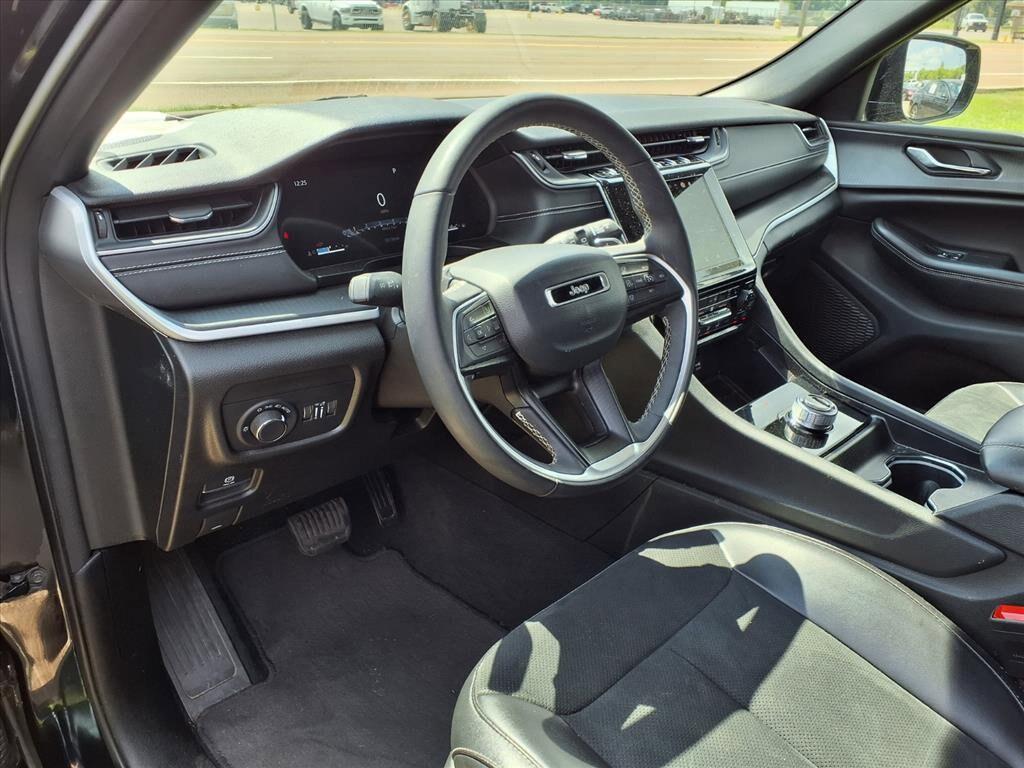 used 2024 Jeep Grand Cherokee L car