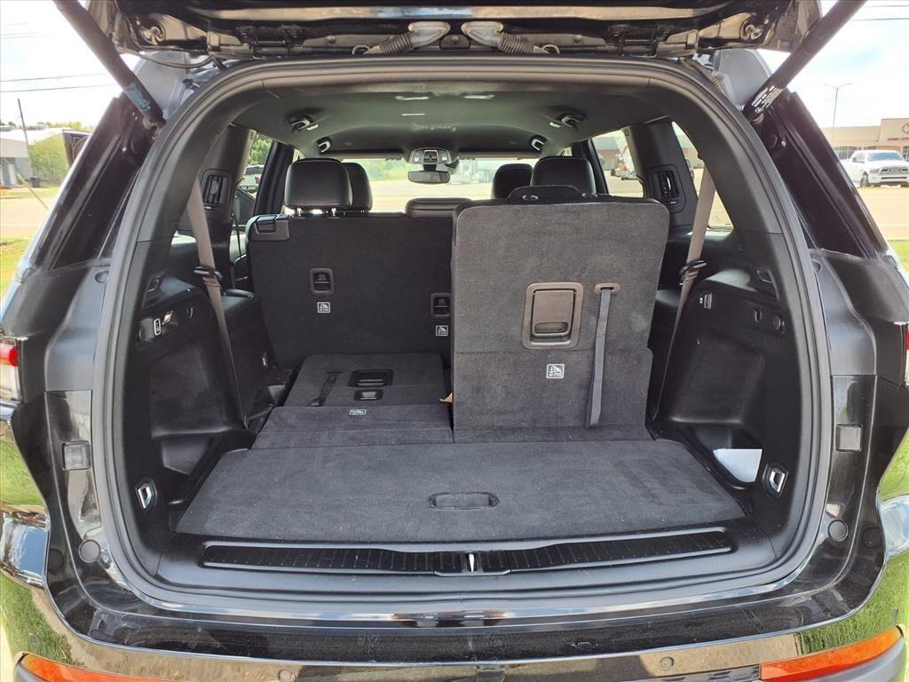 used 2024 Jeep Grand Cherokee L car