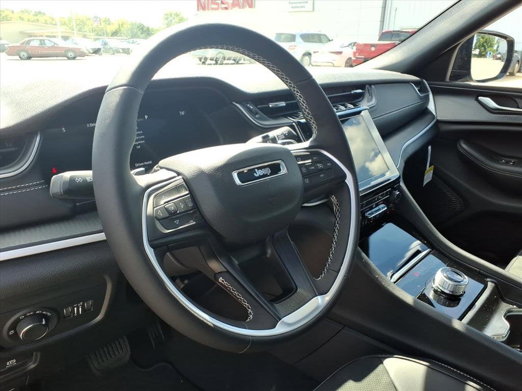 new 2025 Jeep Grand Cherokee L car