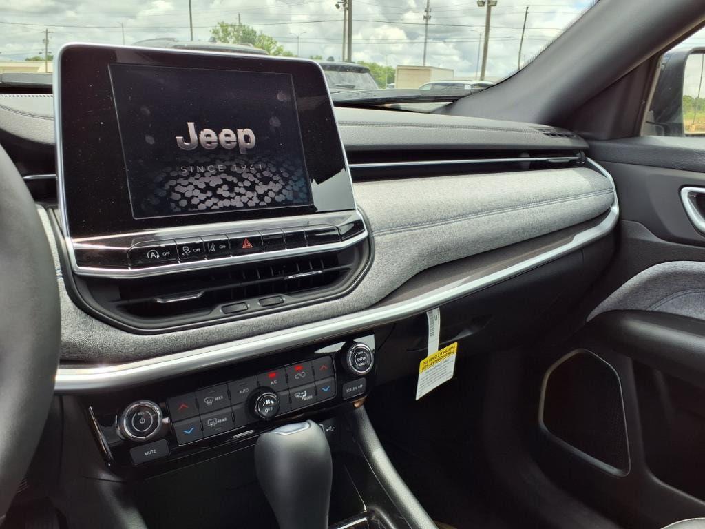 new 2025 Jeep Compass car