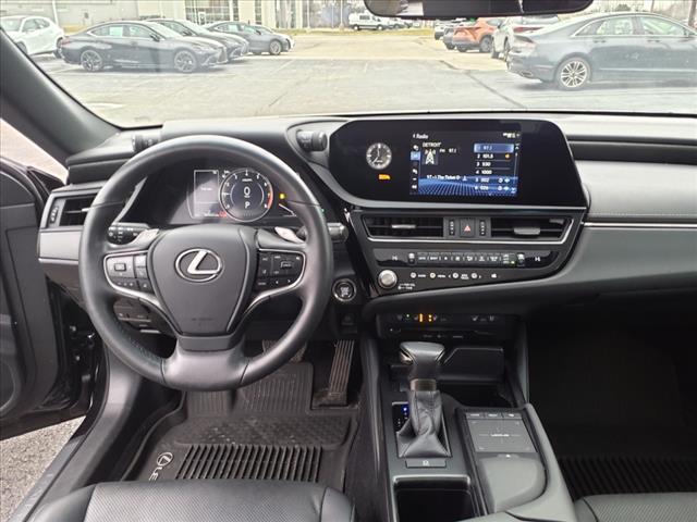 used 2022 Lexus ES 350 car, priced at $36,820