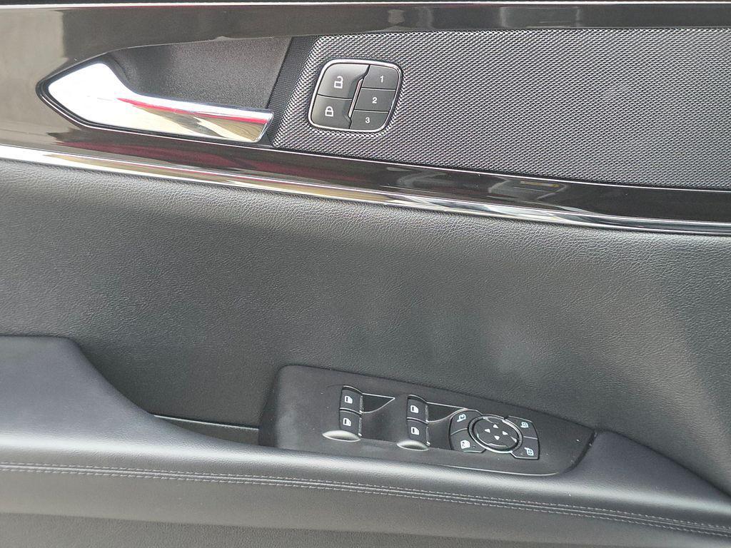 used 2022 Lincoln Nautilus car, priced at $29,500