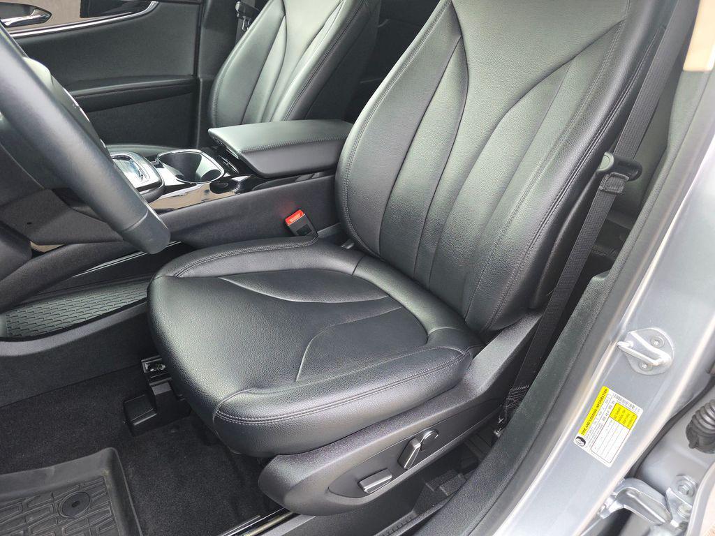 used 2022 Lincoln Nautilus car, priced at $29,500