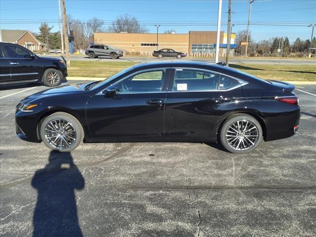 new 2024 Lexus ES 300h car, priced at $52,870