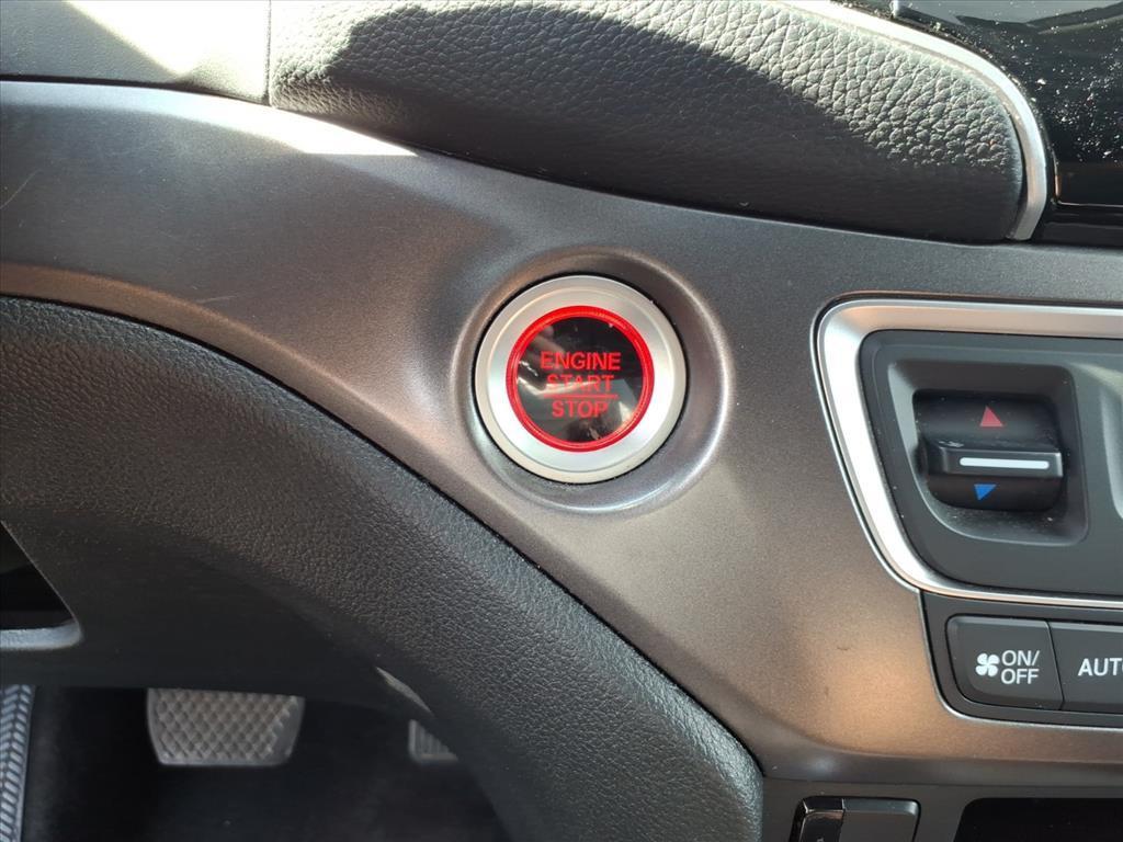 used 2022 Honda Pilot car, priced at $30,900