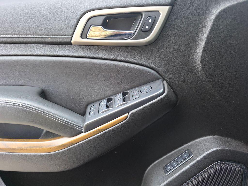 used 2020 GMC Yukon XL car, priced at $29,900