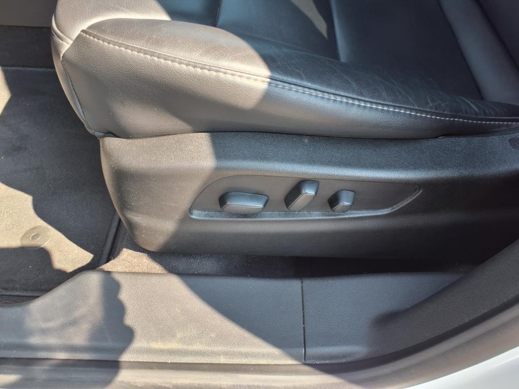 used 2020 Cadillac XT4 car, priced at $23,234