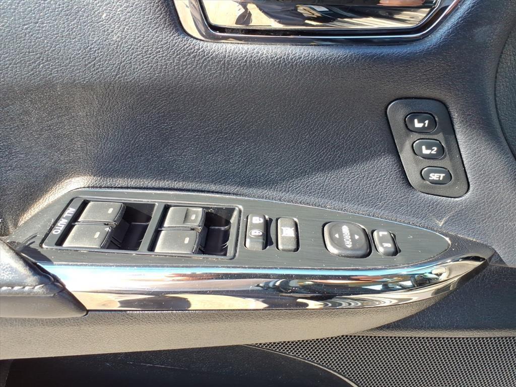 used 2016 Toyota Avalon Hybrid car, priced at $16,600