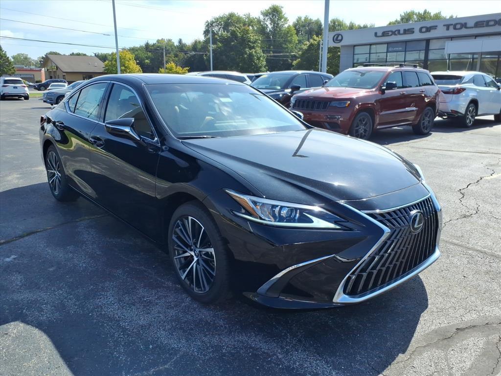 new 2025 Lexus ES 300h car, priced at $50,744