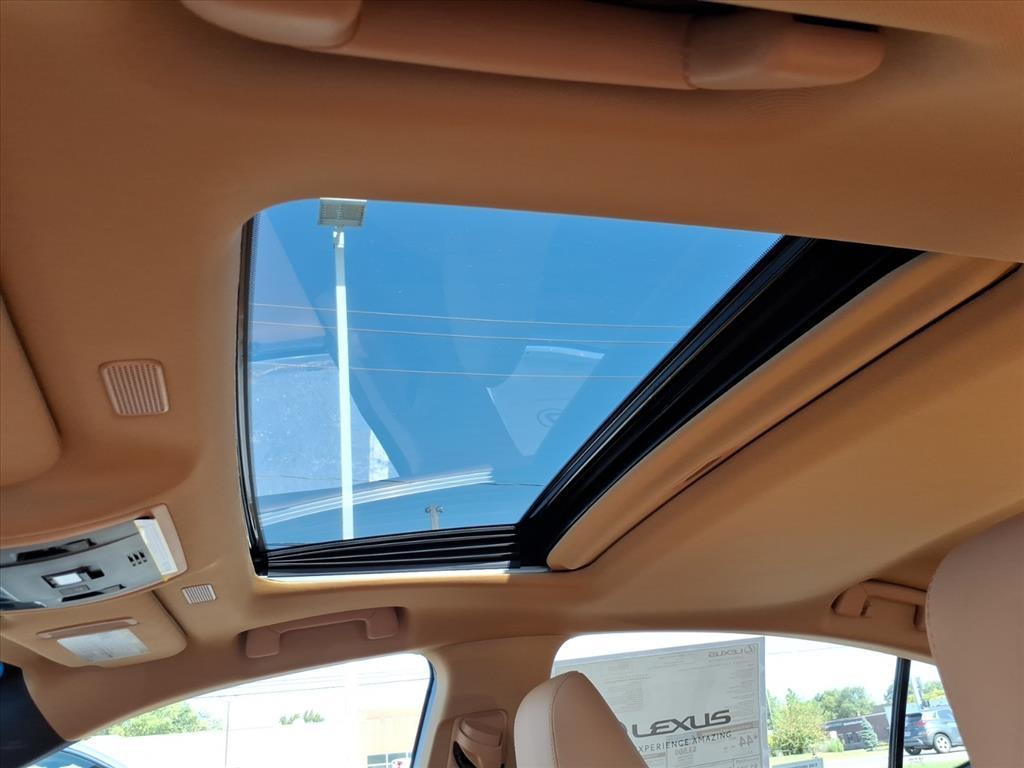 new 2025 Lexus ES 300h car, priced at $50,744