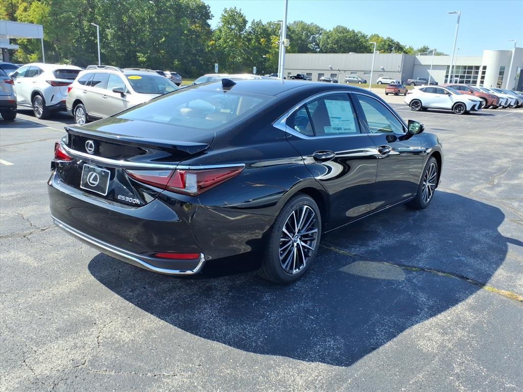 new 2025 Lexus ES 300h car, priced at $50,744