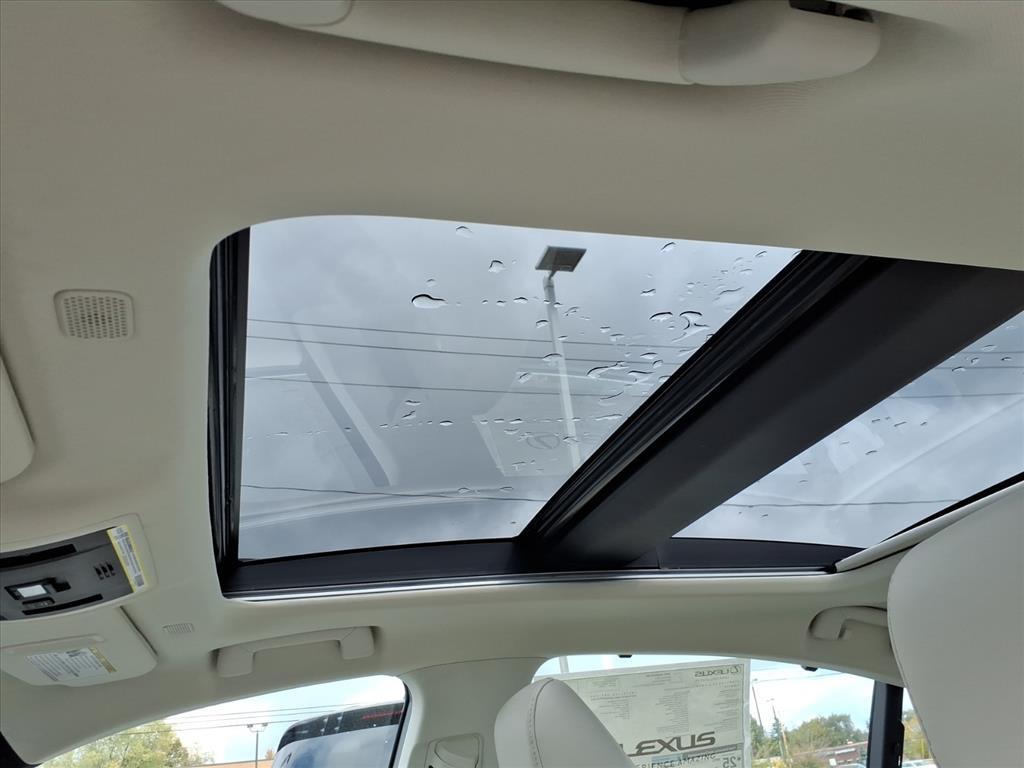 new 2025 Lexus ES 350 car, priced at $56,275