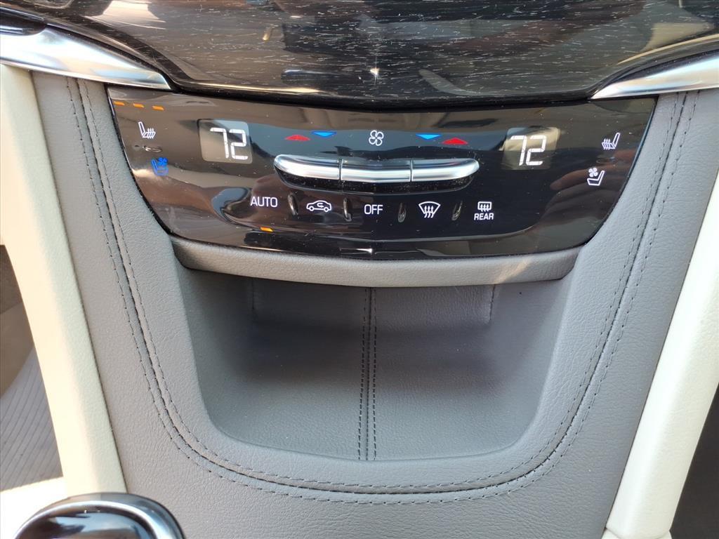 used 2022 Cadillac XT6 car, priced at $29,000