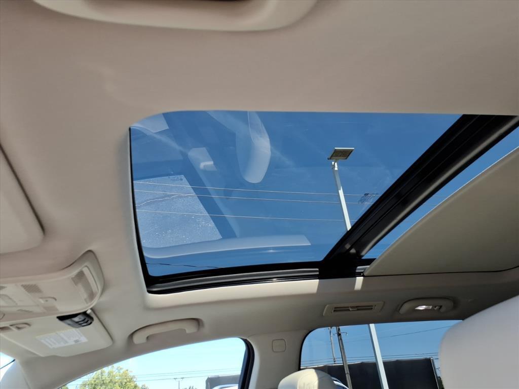 used 2022 Cadillac XT6 car, priced at $29,000