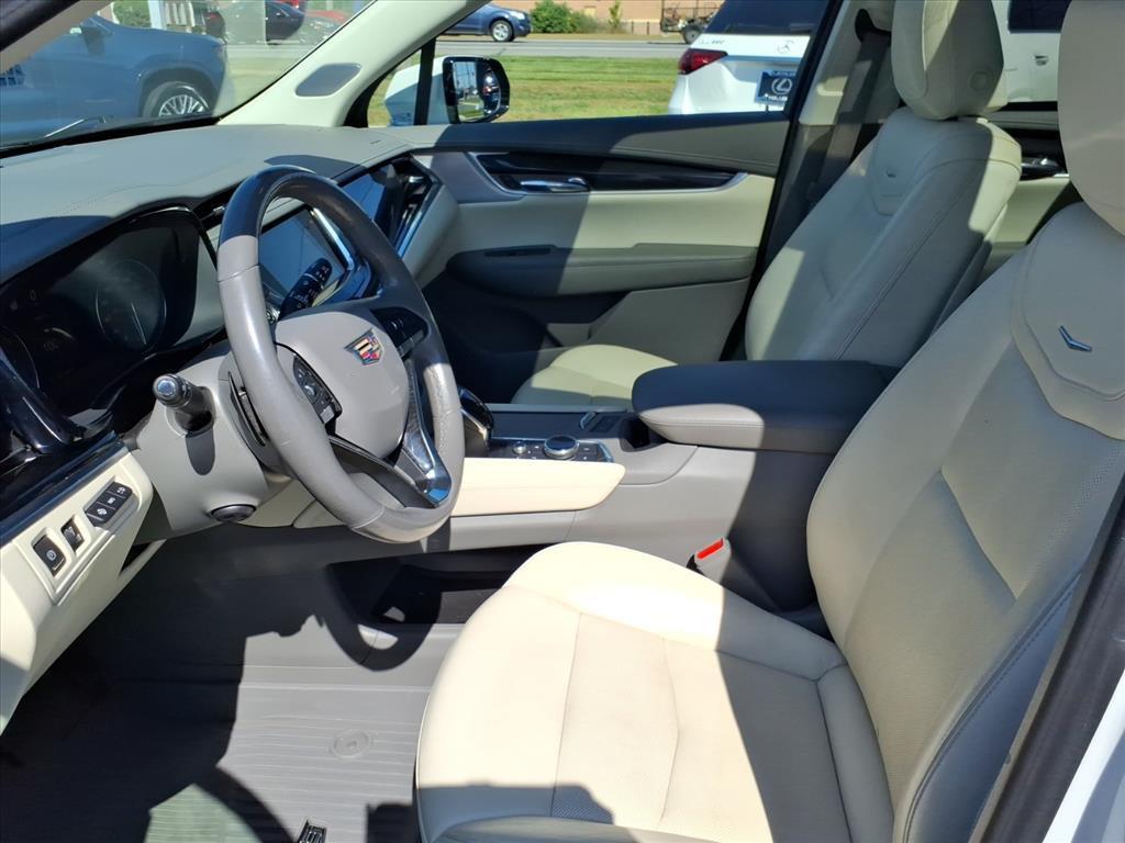 used 2022 Cadillac XT6 car, priced at $29,000