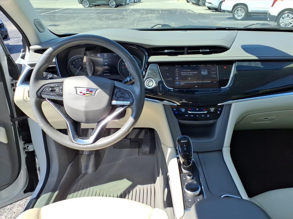 used 2022 Cadillac XT6 car, priced at $29,000