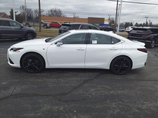 new 2025 Lexus ES 300h car, priced at $50,300