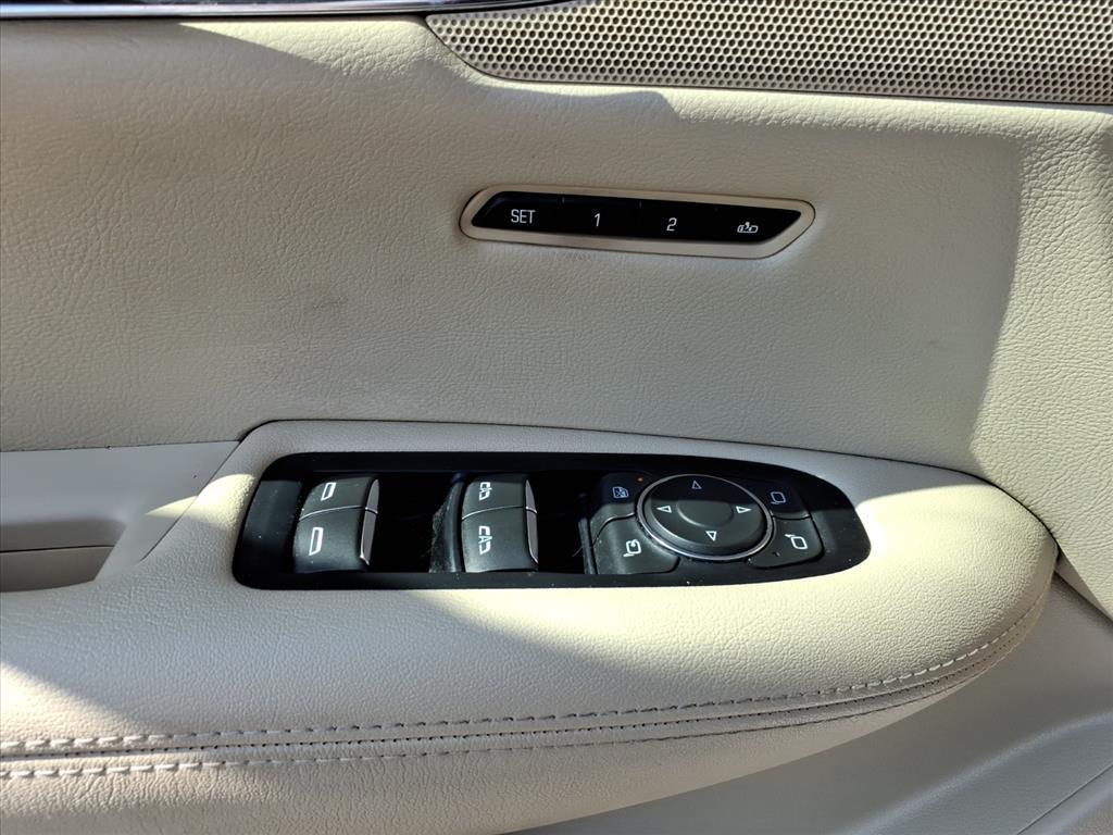 used 2018 Cadillac XT5 car, priced at $19,500