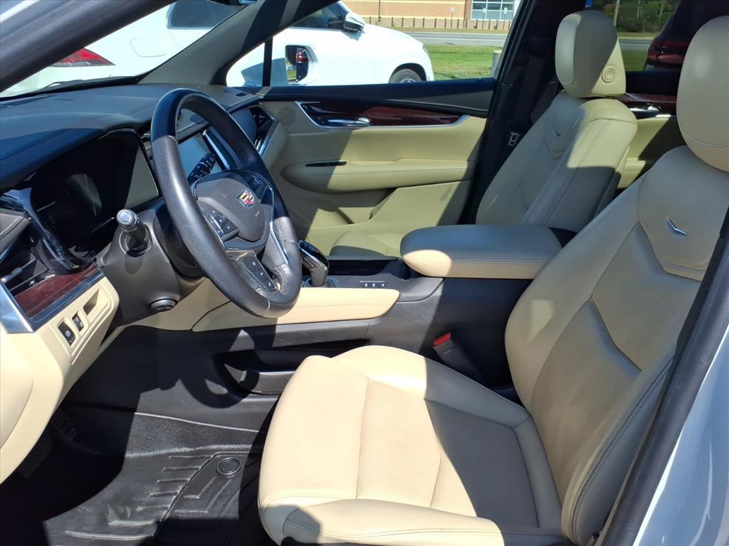 used 2018 Cadillac XT5 car, priced at $19,500