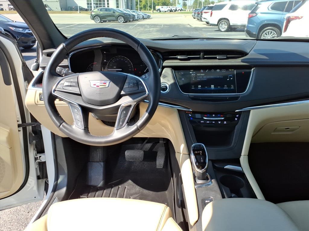 used 2018 Cadillac XT5 car, priced at $19,500