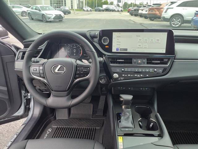 new 2025 Lexus ES 350 car, priced at $49,370