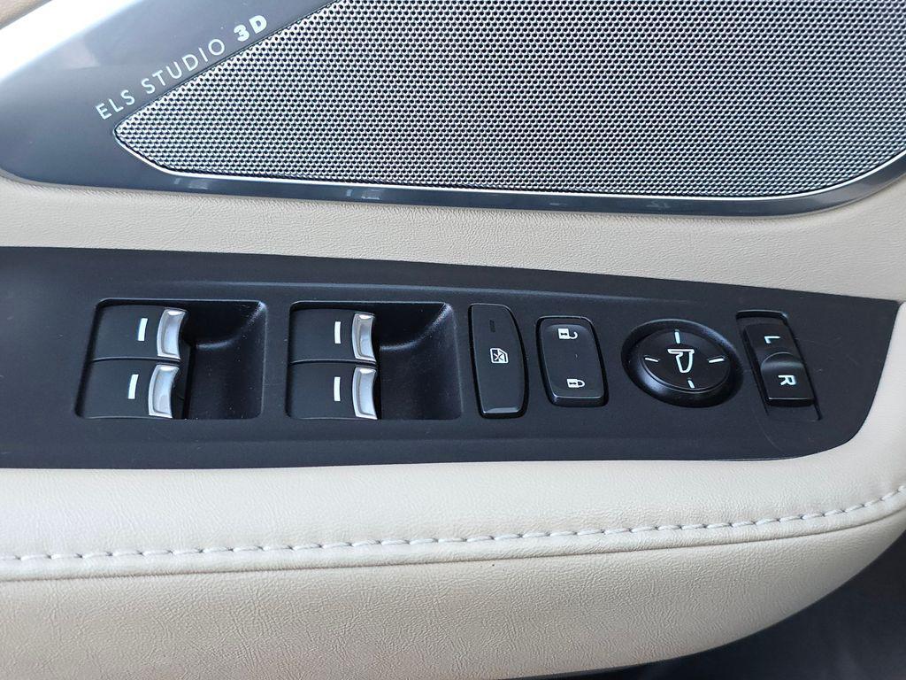 used 2020 Acura RDX car, priced at $25,000