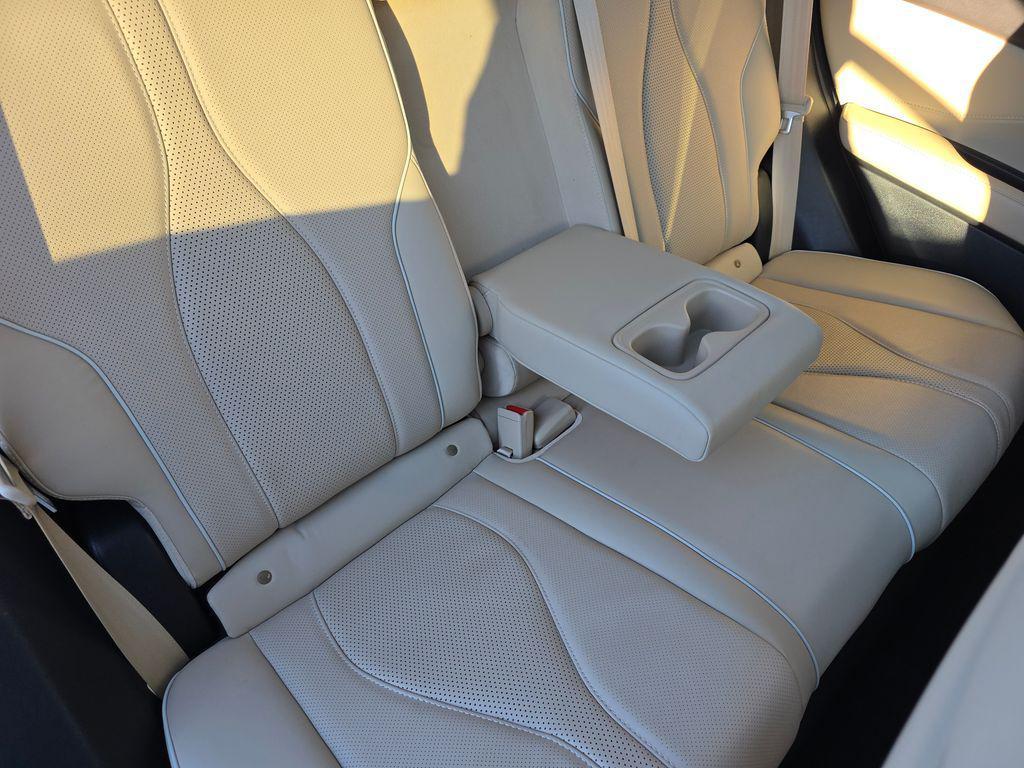 used 2020 Acura RDX car, priced at $25,000