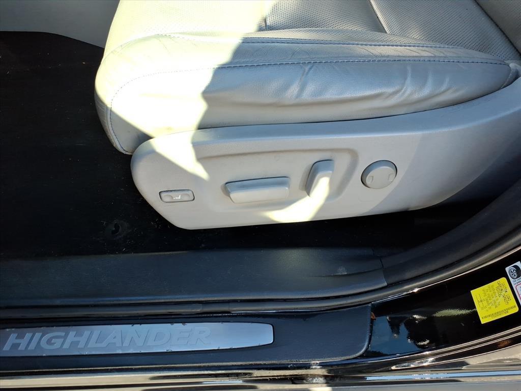 used 2015 Toyota Highlander car, priced at $16,000