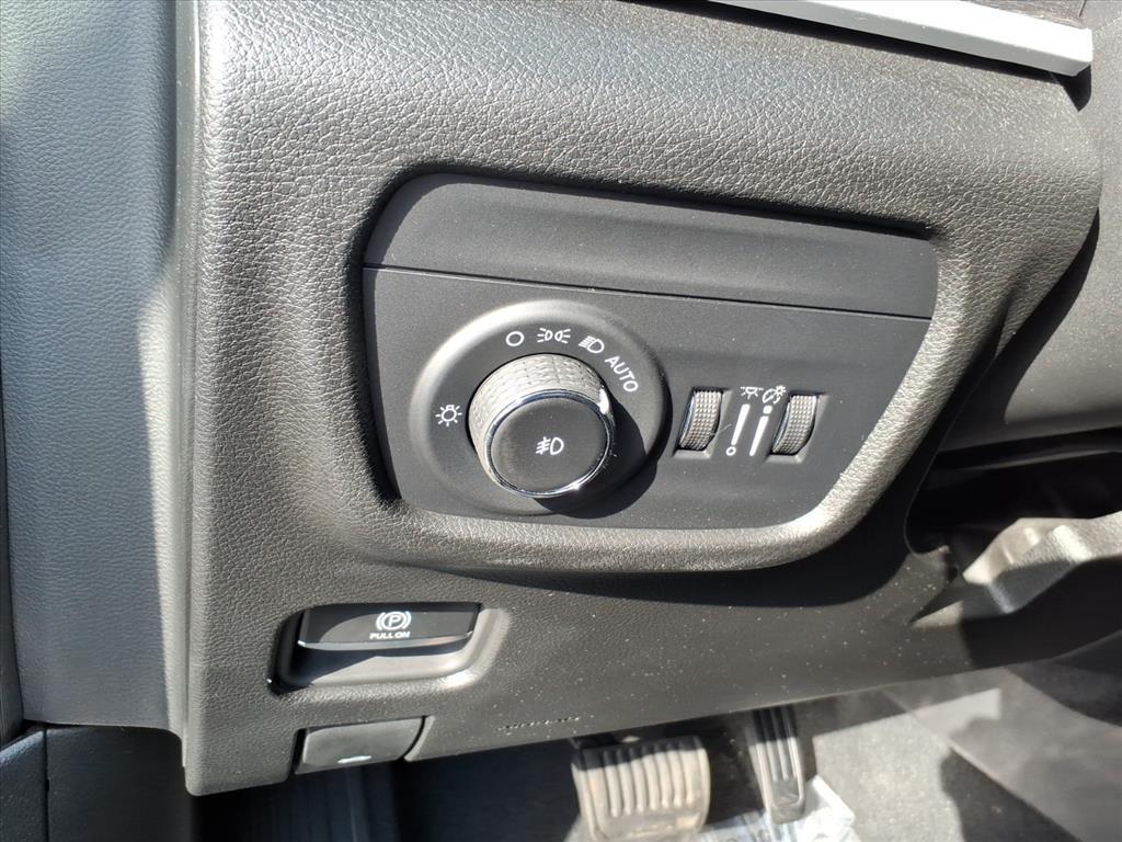 used 2023 Jeep Grand Cherokee car, priced at $30,000