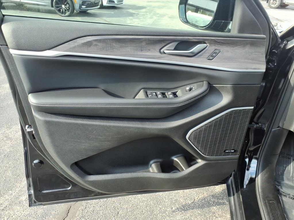 used 2023 Jeep Grand Cherokee car, priced at $30,000