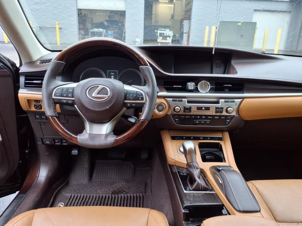 used 2018 Lexus ES 350 car, priced at $19,934