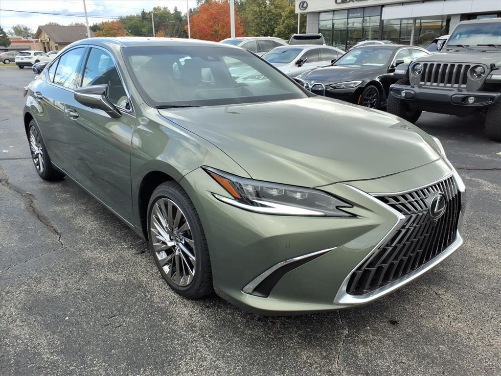 new 2025 Lexus ES 300h car, priced at $56,950