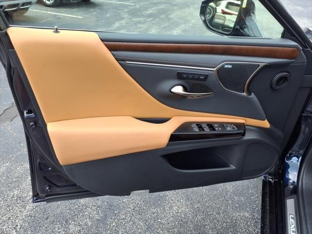 new 2025 Lexus ES 350 car, priced at $54,340