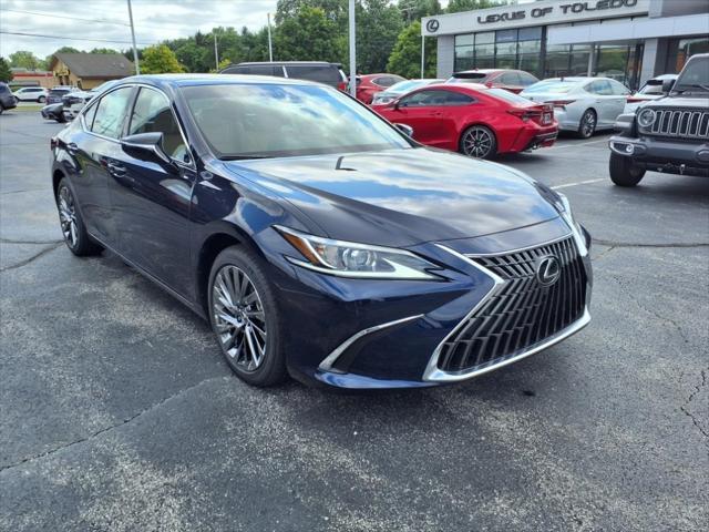 new 2025 Lexus ES 350 car, priced at $54,359
