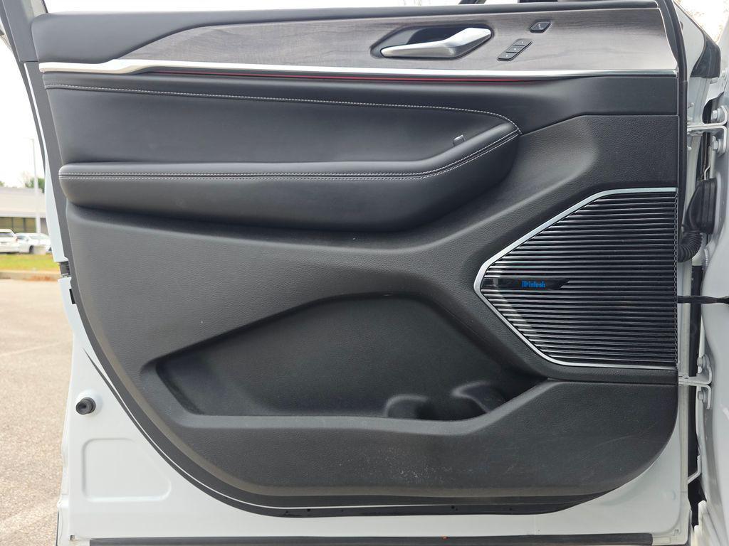 used 2022 Jeep Grand Cherokee car, priced at $30,000