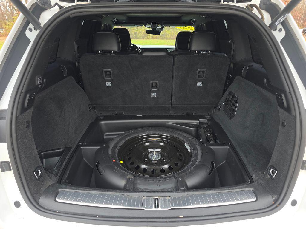 used 2022 Jeep Grand Cherokee car, priced at $30,000