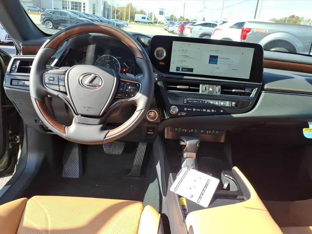 new 2025 Lexus ES 350 car, priced at $56,275