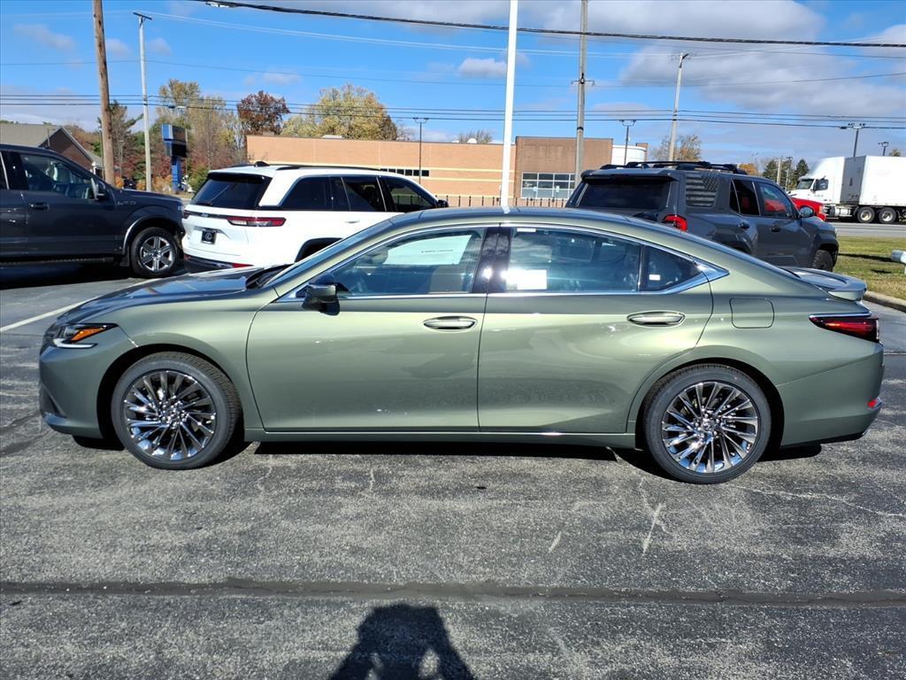 new 2025 Lexus ES 350 car, priced at $56,275
