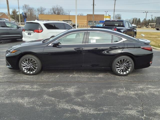 new 2024 Lexus ES 300h car, priced at $56,605