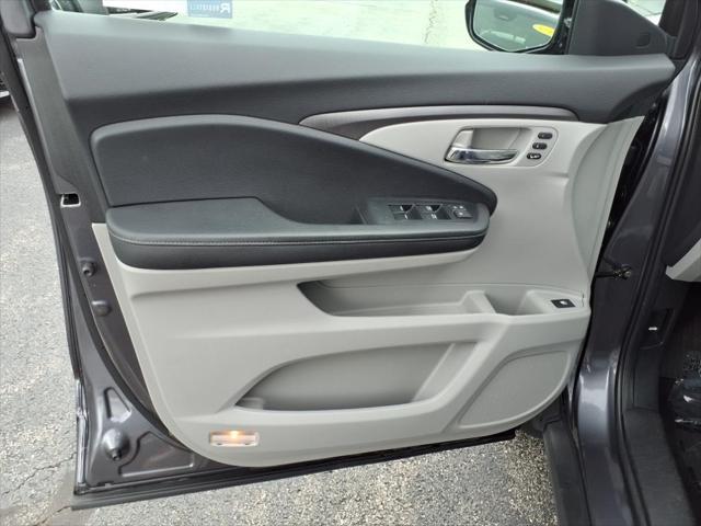used 2023 Honda Ridgeline car, priced at $35,300