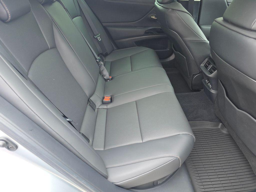 used 2025 Lexus ES 300h car, priced at $41,900