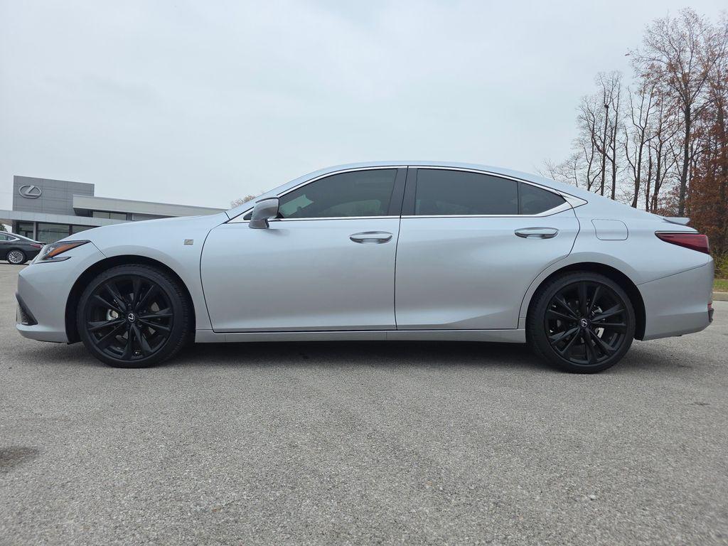 used 2025 Lexus ES 300h car, priced at $41,900
