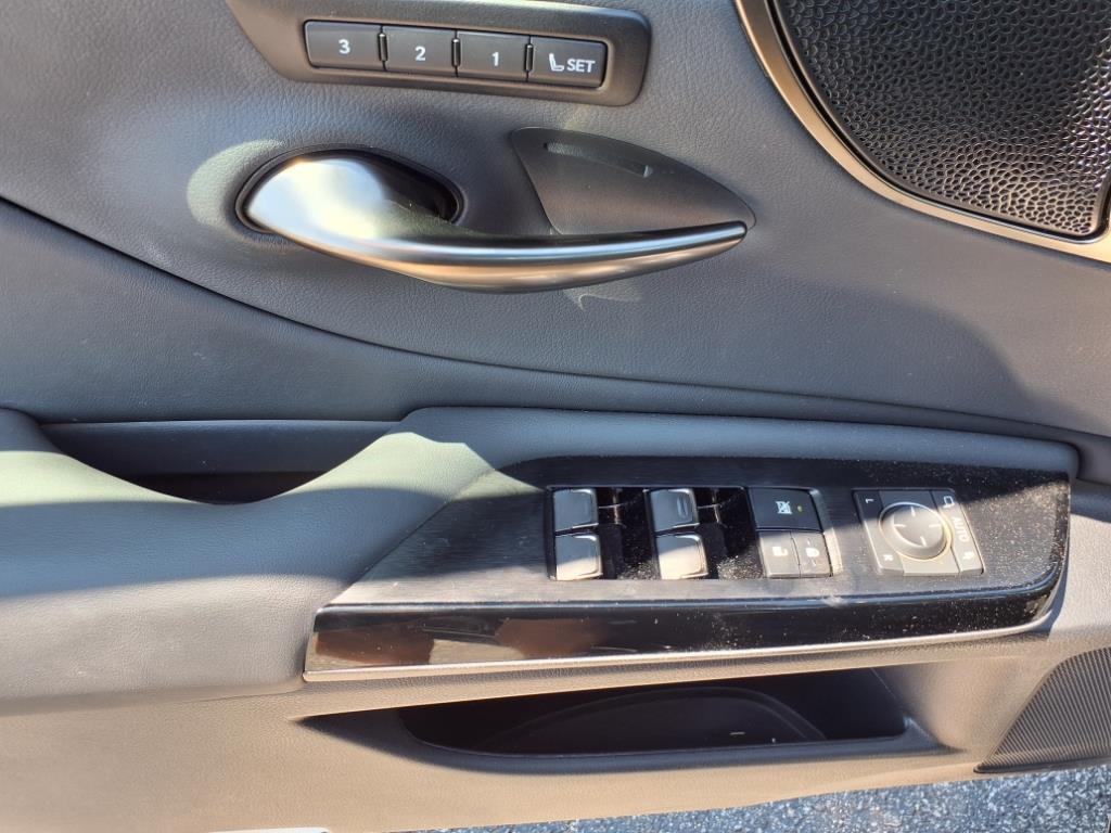 used 2024 Lexus ES 350 car, priced at $47,000