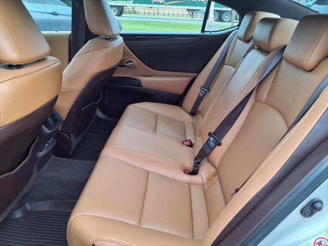 used 2019 Lexus ES 350 car, priced at $26,547