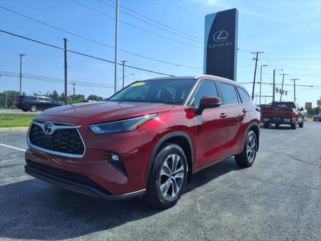used 2023 Toyota Highlander car, priced at $38,436